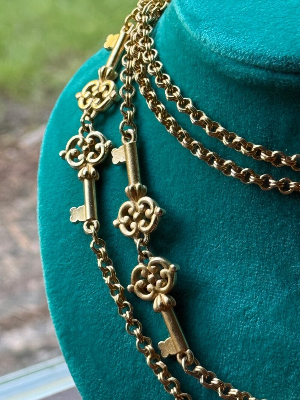 Rare Crown Trifari Keys Station Necklace 1950s - Picture 3 of 6